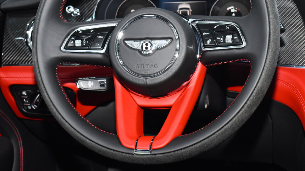 Bentley Bentayga S (V8) - Bentley Bentayga S (V8)